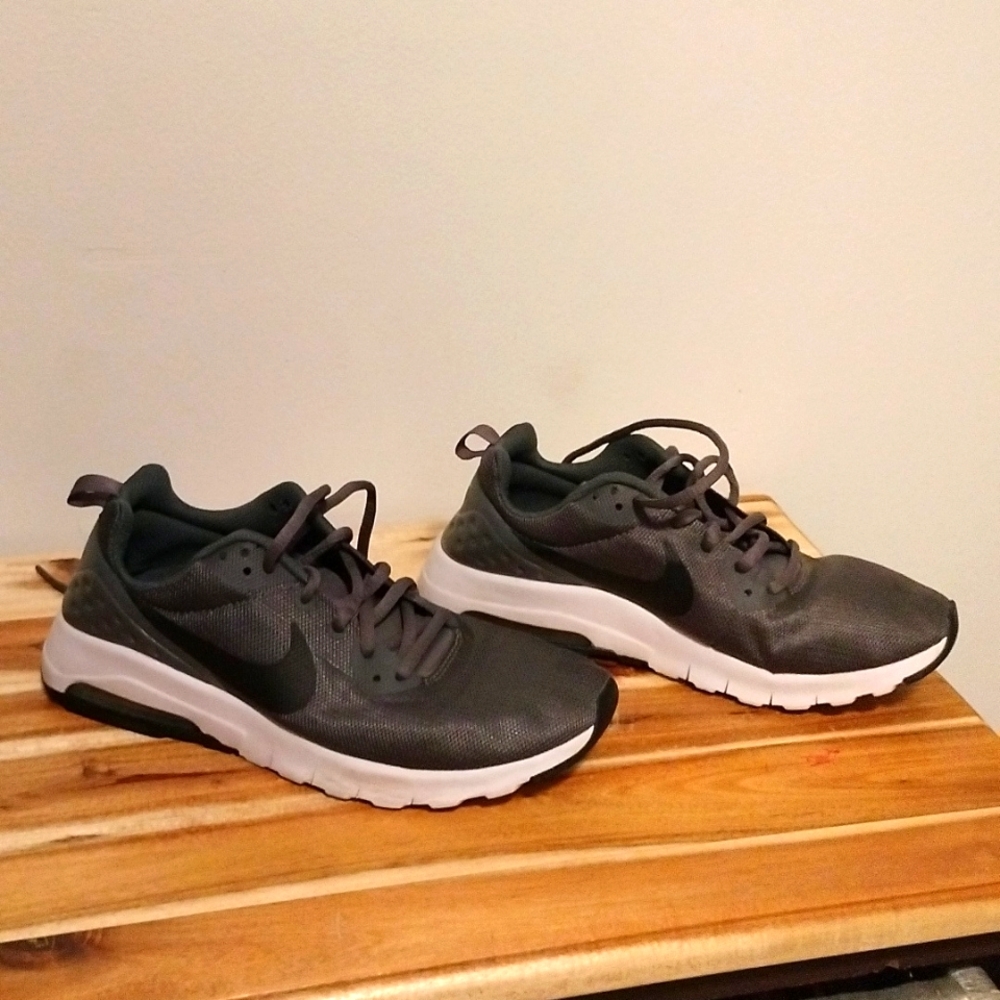 Nike Air shoes  size 6y